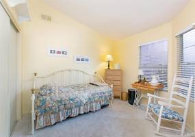 1325 LINSAY PLACE, Escondido, California, United States 92026, 3 Bedrooms Bedrooms, ,For sale,LINSAY PLACE,200021956