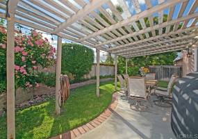 1325 LINSAY PLACE, Escondido, California, United States 92026, 3 Bedrooms Bedrooms, ,For sale,LINSAY PLACE,200021956