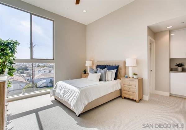 3030 Jarvis, San Diego, California, United States 92106, 3 Bedrooms Bedrooms, ,1 BathroomBathrooms,For sale,Jarvis,200021958