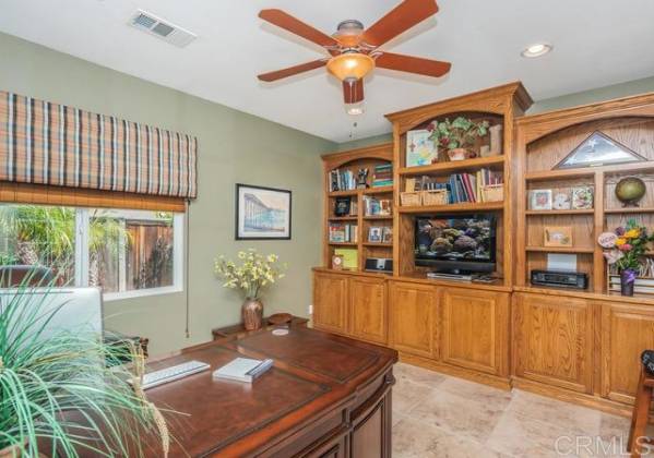 3271 Oak Wood Ln, Escondido, California, United States 92027, 3 Bedrooms Bedrooms, ,For sale,Oak Wood Ln,200021963