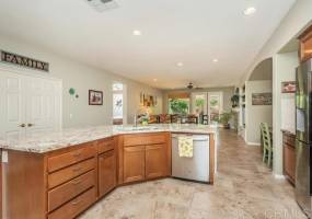 3271 Oak Wood Ln, Escondido, California, United States 92027, 3 Bedrooms Bedrooms, ,For sale,Oak Wood Ln,200021963