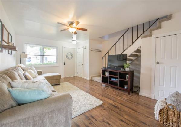 1657 Rue De Valle, San Marcos, California, United States 92078, 2 Bedrooms Bedrooms, ,1 BathroomBathrooms,For sale,Rue De Valle,200021965