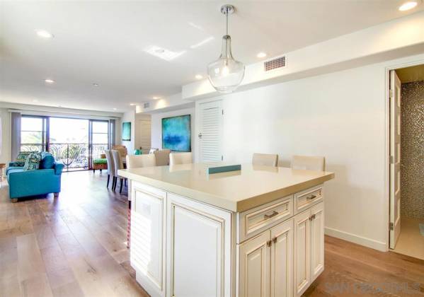 6633 La Jolla Blvd, La Jolla, California, United States 92037, 2 Bedrooms Bedrooms, ,1 BathroomBathrooms,For sale,La Jolla Blvd,200021967