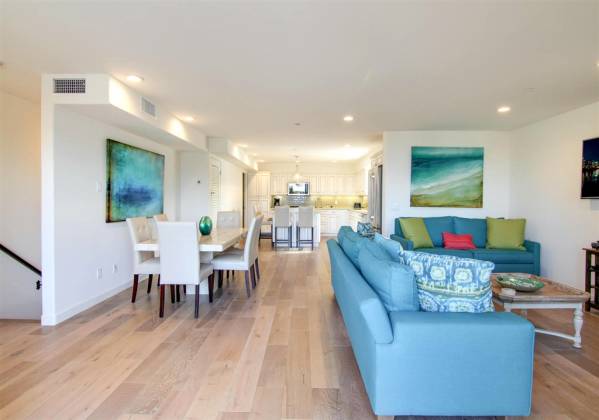 6633 La Jolla Blvd, La Jolla, California, United States 92037, 2 Bedrooms Bedrooms, ,1 BathroomBathrooms,For sale,La Jolla Blvd,200021967