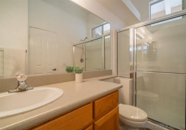 7175 Calabria Ct., San Diego, California, United States 92122, 2 Bedrooms Bedrooms, ,1 BathroomBathrooms,For sale,Calabria Ct.,200021984