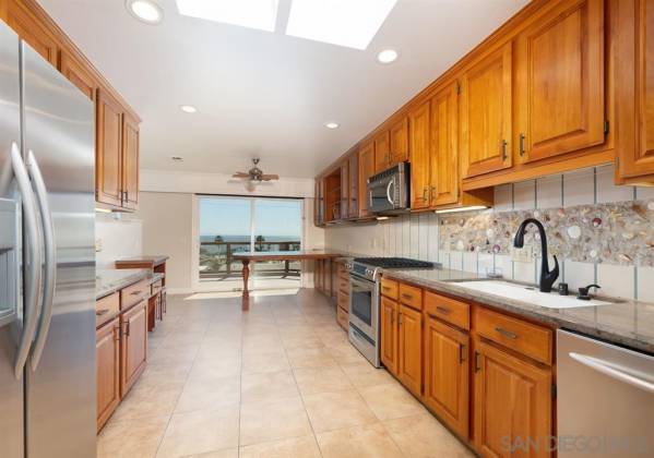 2172 Oxford Avenue, Cardiff By The Sea, California, United States 92007, 4 Bedrooms Bedrooms, ,1 BathroomBathrooms,For sale,Oxford Avenue,200021992