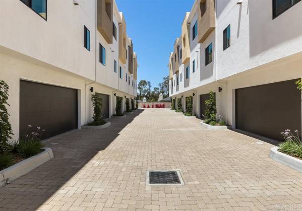 4460 Ocean View Blvd, San Diego, California, United States 92113, 2 Bedrooms Bedrooms, ,1 BathroomBathrooms,For sale,Ocean View Blvd,200022001