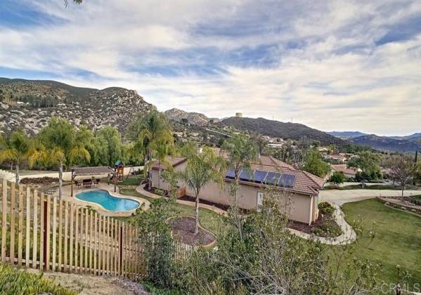 17361 Rising Dale Way, Ramona, California, United States 92065, 3 Bedrooms Bedrooms, ,For sale,Rising Dale Way,200022027