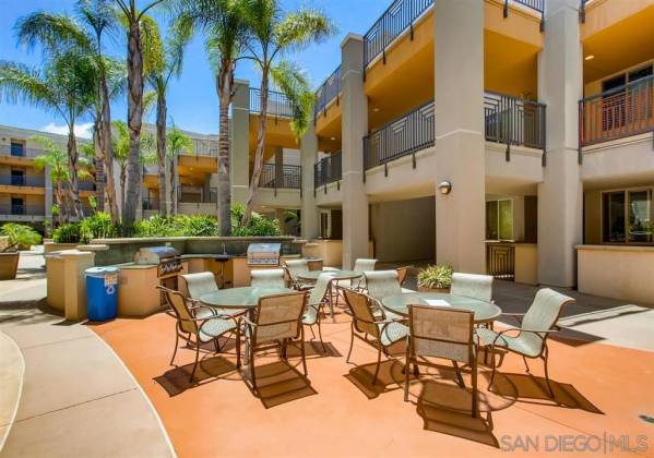 3887 Pell Place, San Diego, California, United States 92130, 2 Bedrooms Bedrooms, ,For sale,Pell Place,200022029