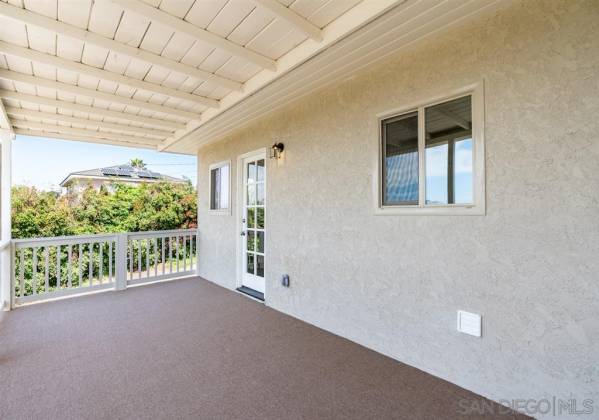 6630 MacArthur Dr, Lemon Grove, California, United States 91945, 3 Bedrooms Bedrooms, ,For sale,MacArthur Dr,200022039