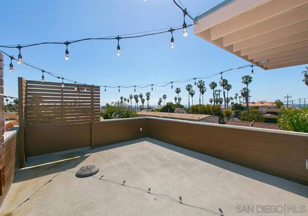 4767 Pescadero Avenue, San Diego, California, United States 92107, 3 Bedrooms Bedrooms, ,For sale,Pescadero Avenue,200022041