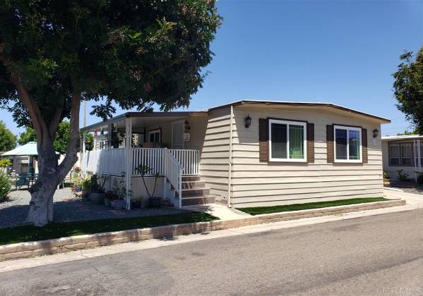 121 ORANGE AVE SPC 17, CHULA VISTA, California, United States 91911, 3 Bedrooms Bedrooms, ,For sale,ORANGE AVE SPC 17,200022044