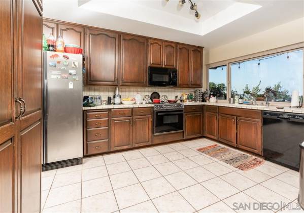 6132 Camino Largo, San Diego, California, United States 92120, 4 Bedrooms Bedrooms, ,For sale,Camino Largo,200005107