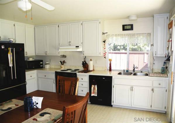 1869 Glenridge Road, Escondido, California, United States 92027, 5 Bedrooms Bedrooms, ,For sale,Glenridge Road,200009127