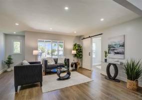 4816 49Th St, San Diego, California, United States 92115, 3 Bedrooms Bedrooms, ,For sale,49Th St,200022228