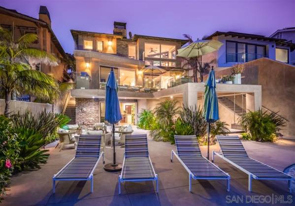 1614 Neptune Ave, Encinitas, California, United States 92024, 5 Bedrooms Bedrooms, ,1 BathroomBathrooms,For sale,Neptune Ave,200026205