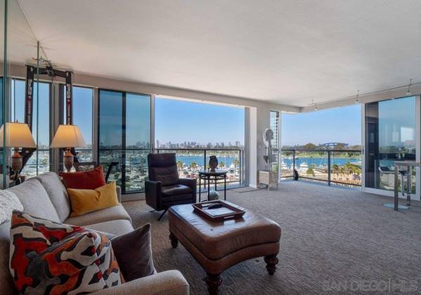 1750 Avenida Del Mundo, Coronado, California, United States 92118, 2 Bedrooms Bedrooms, ,For sale,Avenida Del Mundo,200031766