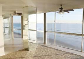 Living Room with 180 degree view