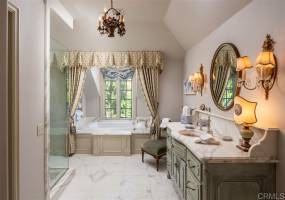 6409 Lago Lindo, Rancho Santa Fe, California, United States 92067, 4 Bedrooms Bedrooms, ,3 BathroomsBathrooms,For sale,Lago Lindo,200033176