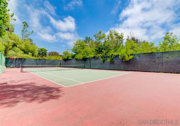 3862 La Jolla Village Drive, La Jolla, California, United States 92037, 2 Bedrooms Bedrooms, ,1 BathroomBathrooms,For sale,La Jolla Village Drive,200034257