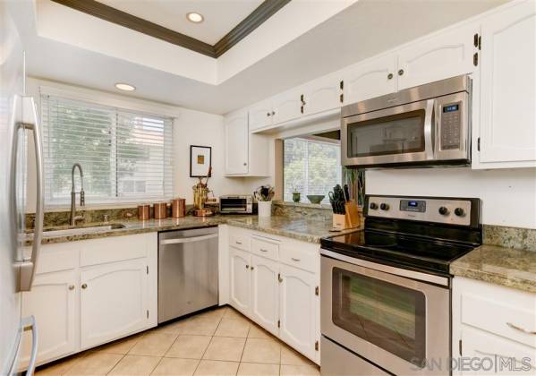 3862 La Jolla Village Drive, La Jolla, California, United States 92037, 2 Bedrooms Bedrooms, ,1 BathroomBathrooms,For sale,La Jolla Village Drive,200034257