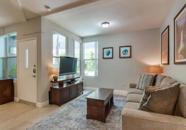 101 Market St, San Diego, California, United States 92101, 2 Bedrooms Bedrooms, ,1 BathroomBathrooms,For sale,Market St,200034862