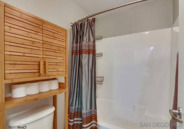 101 Market St, San Diego, California, United States 92101, 2 Bedrooms Bedrooms, ,1 BathroomBathrooms,For sale,Market St,200034862