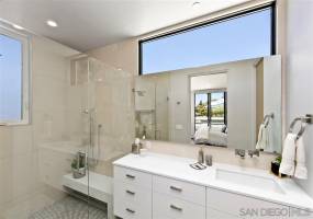 320-322 11th St, Del Mar, California, United States 92014, 6 Bedrooms Bedrooms, ,2 BathroomsBathrooms,For sale,11th St,200034729