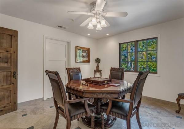 18351 Via de Las Flores, Rancho Sante Fe, California, United States 92067, 6 Bedrooms Bedrooms, ,2 BathroomsBathrooms,For sale,Via de Las Flores,190045824