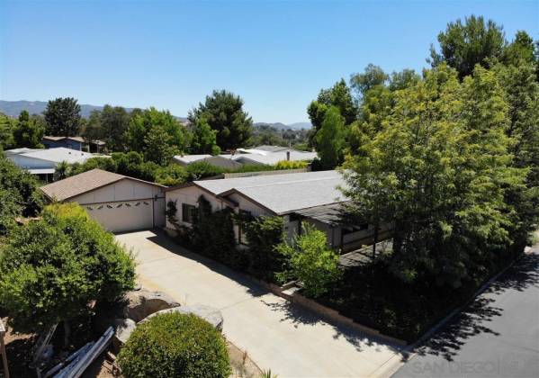 18218 Paradise Mountain Rd, Valley Center, California, United States 92082, 2 Bedrooms Bedrooms, ,For sale,Paradise Mountain Rd,200037513