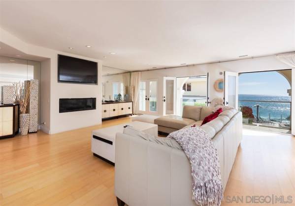 7310 Vista Del Mar, La Jolla, California, United States 92037, 3 Bedrooms Bedrooms, ,1 BathroomBathrooms,For sale,Vista Del Mar,200037958