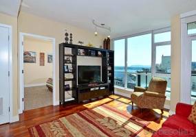 325 7th Ave, San Diego, California, United States 92101, 2 Bedrooms Bedrooms, ,For sale,7th Ave,200038226