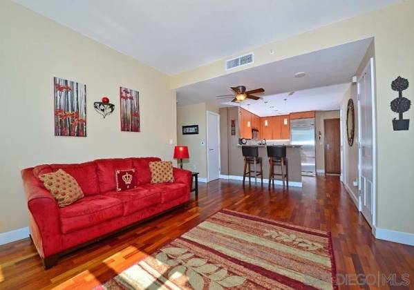 325 7th Ave, San Diego, California, United States 92101, 2 Bedrooms Bedrooms, ,For sale,7th Ave,200038226