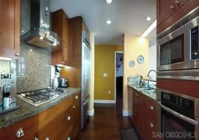 700 E St, San Diego, California, United States 92101, 2 Bedrooms Bedrooms, ,For sale,E St,200038435