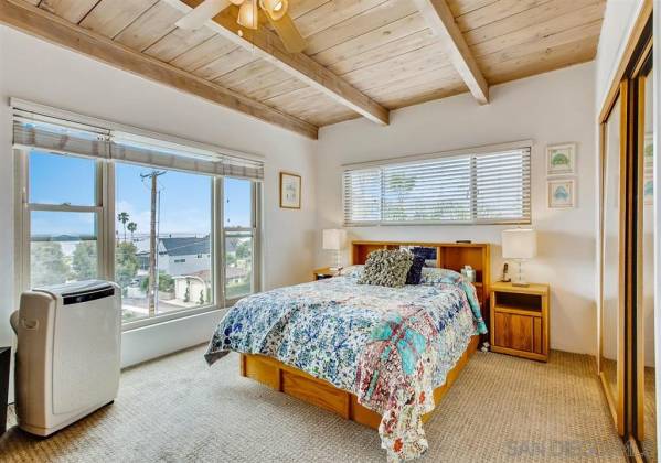 519 Stratford Ct, Del Mar, California, United States 92014, 2 Bedrooms Bedrooms, ,For sale,Stratford Ct,200038912