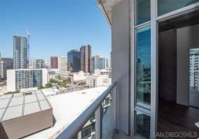 1080 Park Blvd, San Diego, California, United States 92101, 2 Bedrooms Bedrooms, ,For sale,Park Blvd,200039219