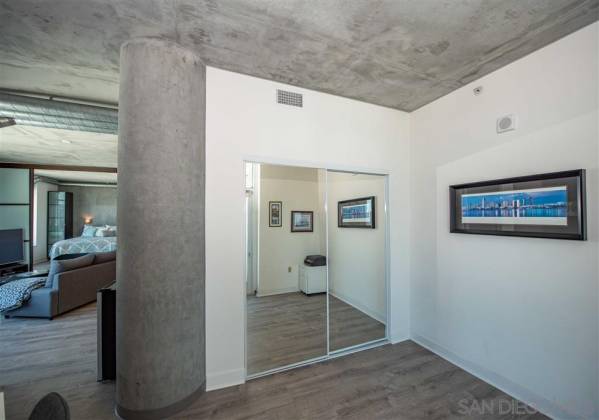 1080 Park Blvd, San Diego, California, United States 92101, 2 Bedrooms Bedrooms, ,For sale,Park Blvd,200039219