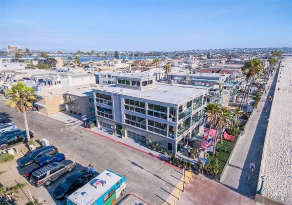 2999 Ocean Front Walk, San Diego, California, United States 92109, 2 Bedrooms Bedrooms, ,For sale,Ocean Front Walk,200036852