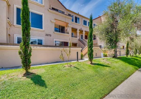 3975 Nobel Dr, San Diego, California, United States 92122, 2 Bedrooms Bedrooms, ,1 BathroomBathrooms,For sale,Nobel Dr,200039394