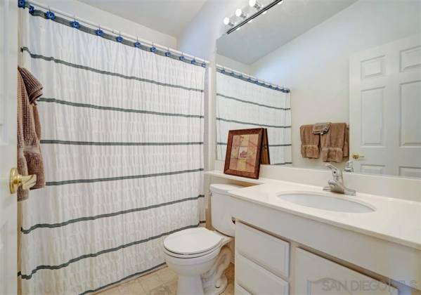 955 Howard Ave, Escondido, California, United States 92029, 3 Bedrooms Bedrooms, ,For sale,Howard Ave,200030772