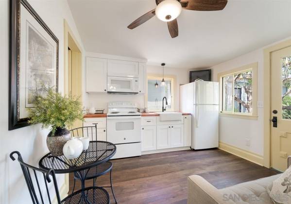 Kitchen in granny flat, brand new kitchen appliances.