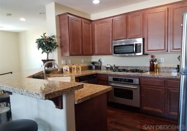 5088 Plaza Promenade, San Diego, California, United States 92123, 3 Bedrooms Bedrooms, ,For sale,Plaza Promenade,200039357