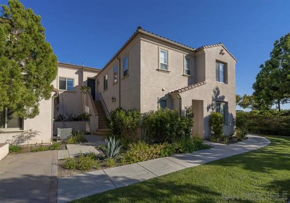 2205 Andalusia Ln, Chula Vista, California, United States 91915, 4 Bedrooms Bedrooms, ,For sale,Andalusia Ln,200044924