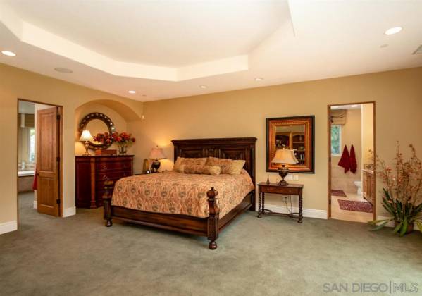 13772 Paseo Valle Alto, Poway, California, United States 92064, 6 Bedrooms Bedrooms, ,For sale,Paseo Valle Alto,200033804