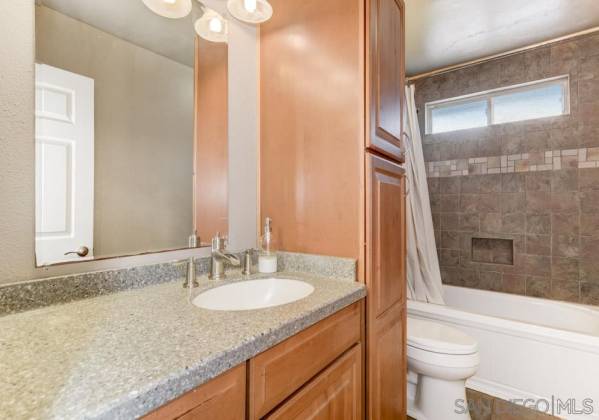 9585 Paseo Temporada, San Diego, California, United States 92129, 3 Bedrooms Bedrooms, ,1 BathroomBathrooms,For sale,Paseo Temporada,200044936