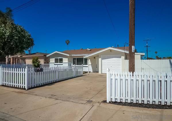 552 Emory St, Imperial Beach, California, United States 91932, 3 Bedrooms Bedrooms, ,For sale,Emory St,200045064