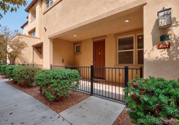 727 Paradise Way, National City, California, United States 91950, 2 Bedrooms Bedrooms, ,1 BathroomBathrooms,For sale,Paradise Way,200045099