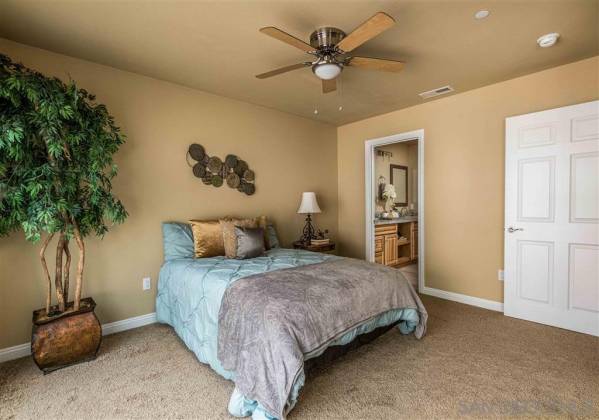 1084 Rock Springs Rd, San Marcos, California, United States 92069, 3 Bedrooms Bedrooms, ,1 BathroomBathrooms,For sale,Rock Springs Rd,200045423