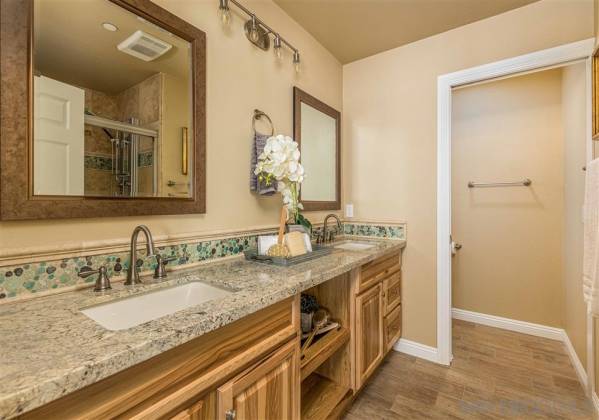 1084 Rock Springs Rd, San Marcos, California, United States 92069, 3 Bedrooms Bedrooms, ,1 BathroomBathrooms,For sale,Rock Springs Rd,200045423