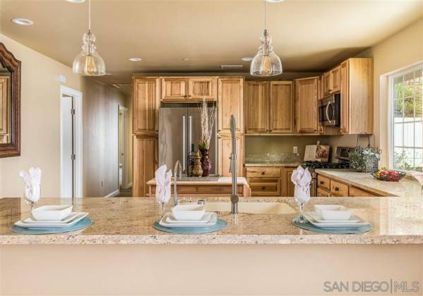 1084 Rock Springs Rd, San Marcos, California, United States 92069, 3 Bedrooms Bedrooms, ,1 BathroomBathrooms,For sale,Rock Springs Rd,200045423